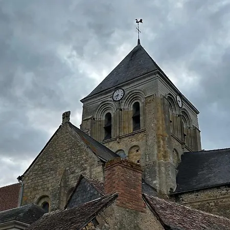 A L'etage D'une Maison Avec Entree Commune Comprenant Avec Un Grand Lit , D'enfant Et Un Clic-clac Dans La Piece De Vie Apartmán Bazouges-sur-le-Loir